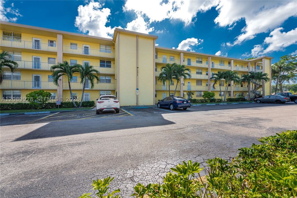 9949 Sandalfoot Blvd 538, Boca Raton, FL 33428