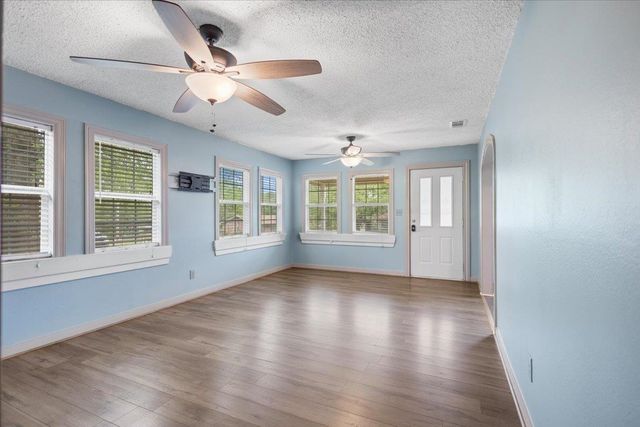 606 Glazner Street, Hawkins, TX 75765