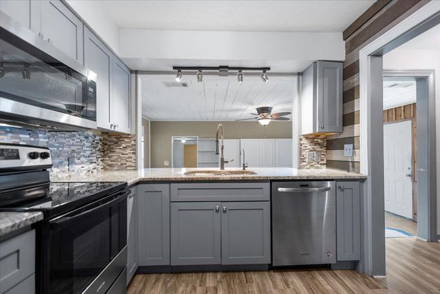 606 Glazner Street, Hawkins, TX 75765