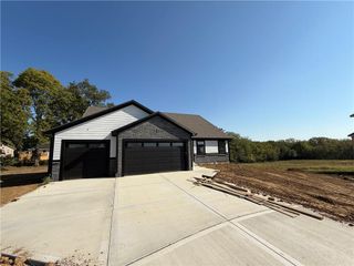 1349 N Holland Court, Independence, MO 64056