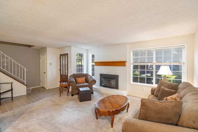 12515 N Fairwood Dr, Spokane, WA 99218