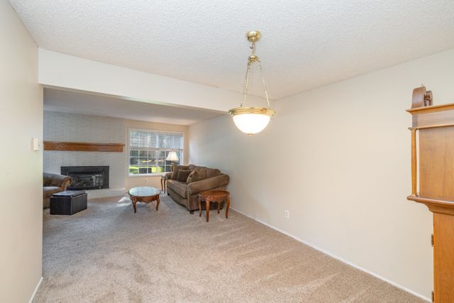 12515 N Fairwood Dr, Spokane, WA 99218