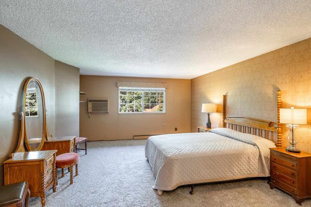 12515 N Fairwood Dr, Spokane, WA 99218