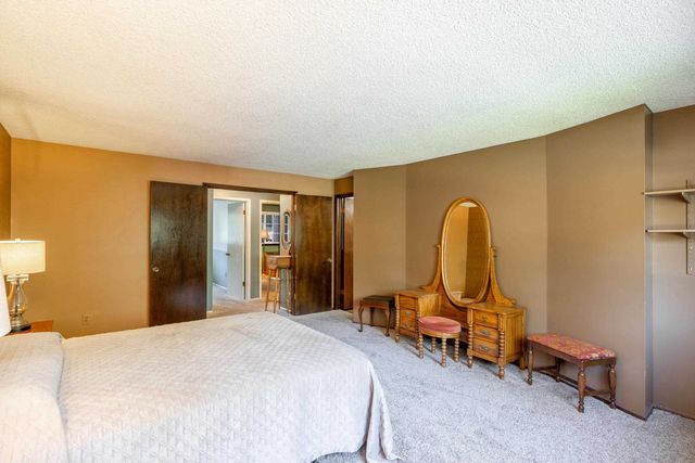 12515 N Fairwood Dr, Spokane, WA 99218