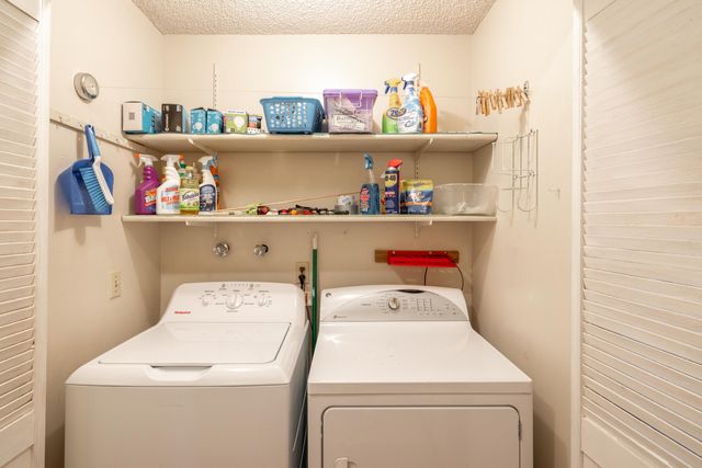 12515 N Fairwood Dr, Spokane, WA 99218