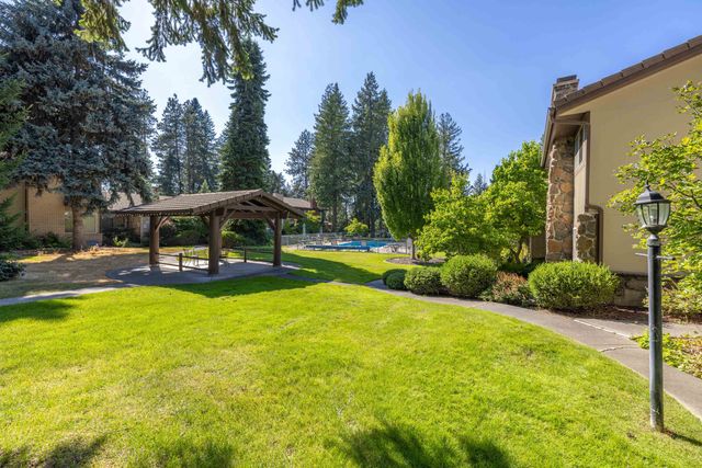 12515 N Fairwood Dr, Spokane, WA 99218