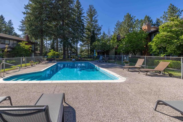 12515 N Fairwood Dr, Spokane, WA 99218