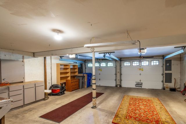 12515 N Fairwood Dr, Spokane, WA 99218