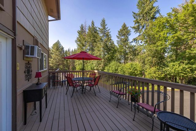 12515 N Fairwood Dr, Spokane, WA 99218