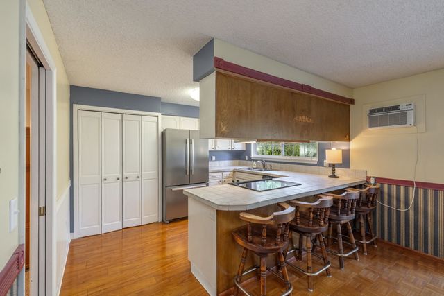 12515 N Fairwood Dr, Spokane, WA 99218