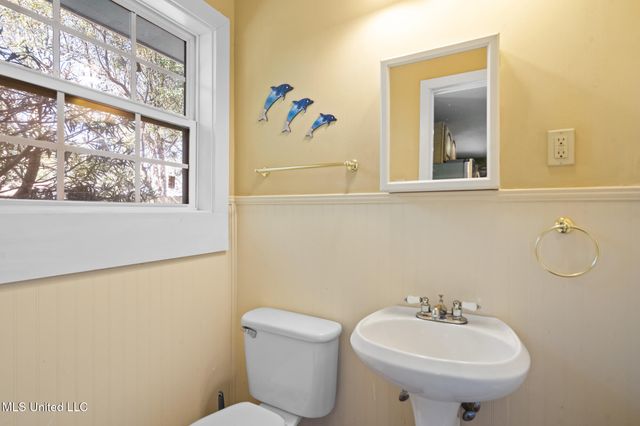 809 Ruth Avenue, Gulfport, MS 39501