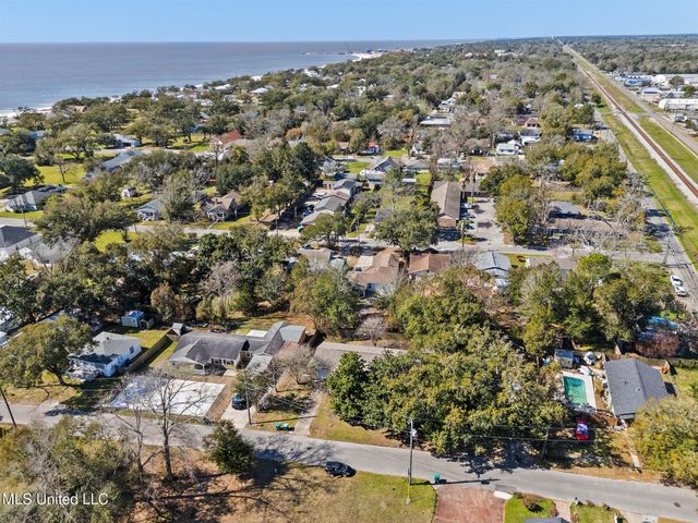 809 Ruth Avenue, Gulfport, MS 39501