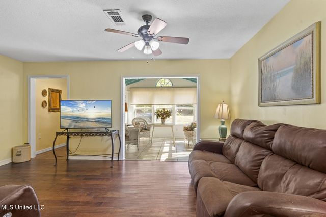 809 Ruth Avenue, Gulfport, MS 39501