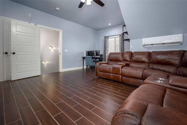 1307 Presidio Drive, Norman, OK 73072