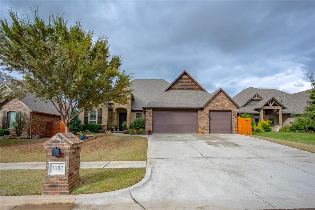 1307 Presidio Drive, Norman, OK 73072