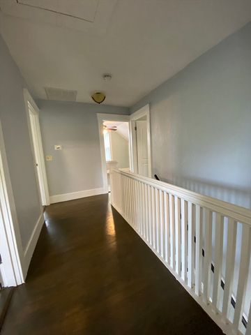 14 Saint Elmo Rd, Worcester, MA 01602