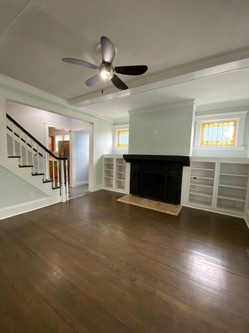 14 Saint Elmo Rd, Worcester, MA 01602