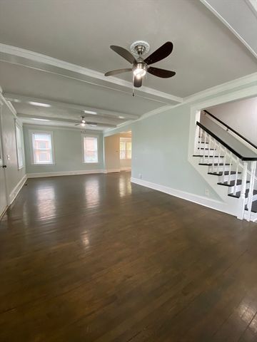 14 Saint Elmo Rd, Worcester, MA 01602