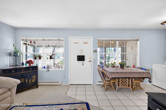 102 Edinburgh Lane F, Lakewood, NJ 08701