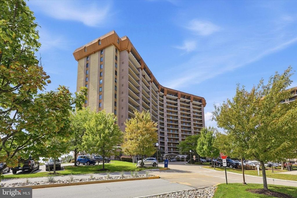 10918 VALLEY FORGE CIR #918, KING OF PRUSSIA, PA 19406 — exterior