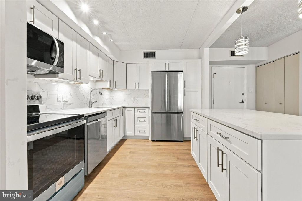 10918 VALLEY FORGE CIR #918, KING OF PRUSSIA, PA 19406 — photo 5