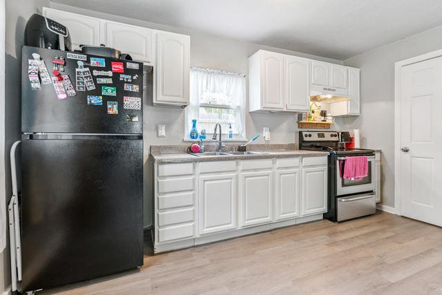 102 Leroy Street, Buckeye Lake, OH 43008