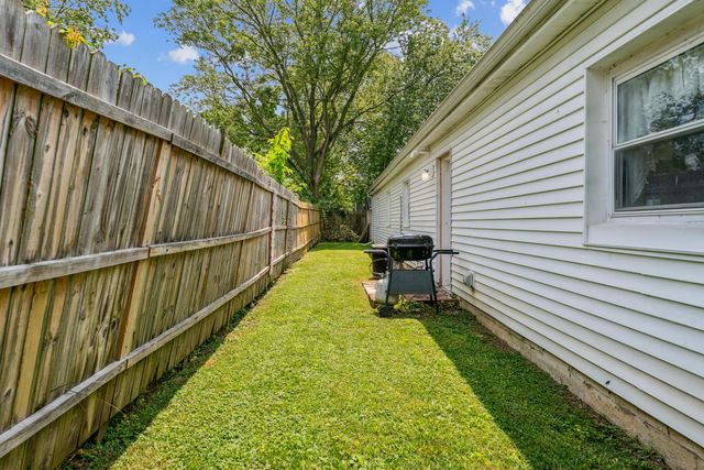 102 Leroy Street, Buckeye Lake, OH 43008