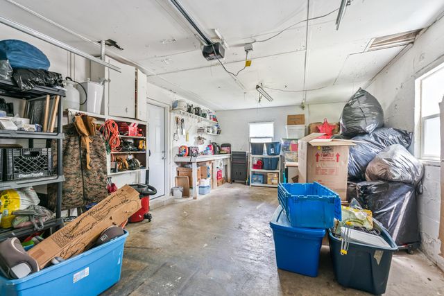 102 Leroy Street, Buckeye Lake, OH 43008