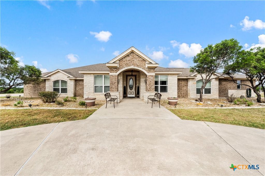 522 County Road 3371, Kempner, TX 76539