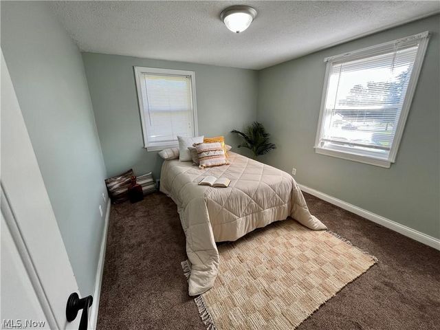 627 Poland Avenue, Struthers, OH 44471