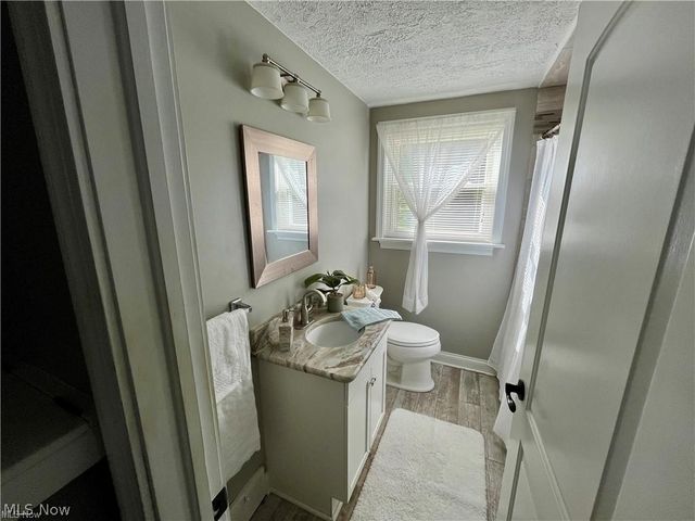 627 Poland Avenue, Struthers, OH 44471