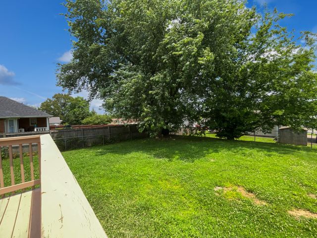 1317 Sonja Dr, Clarksville, TN 37042