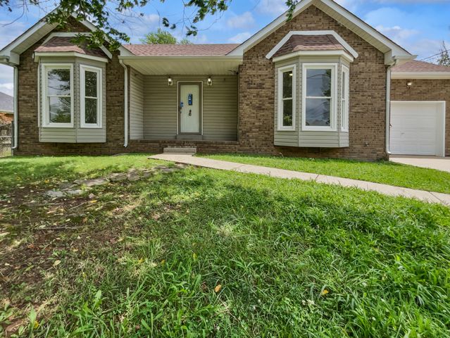 1317 Sonja Dr, Clarksville, TN 37042