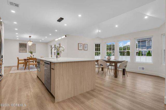 1001 Vessel Lane, Manahawkin, NJ 08050