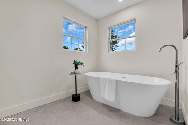 1001 Vessel Lane, Manahawkin, NJ 08050