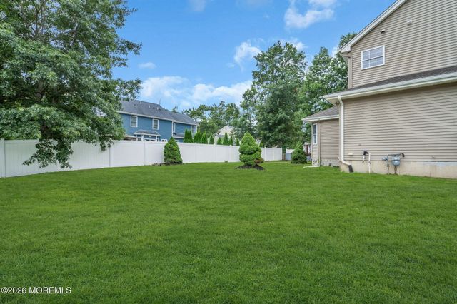 1001 Vessel Lane, Manahawkin, NJ 08050