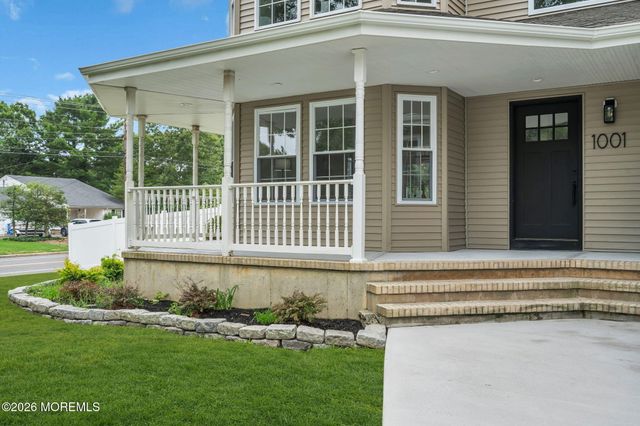 1001 Vessel Lane, Manahawkin, NJ 08050