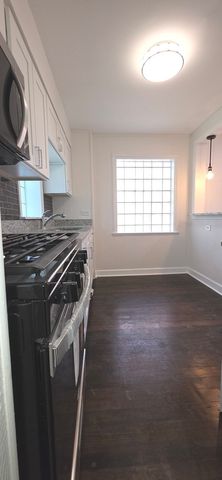 10118 S Luella Avenue, Chicago, IL 60617