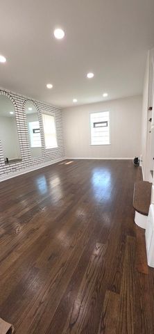 10118 S Luella Avenue, Chicago, IL 60617