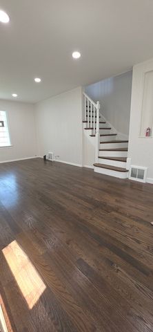 10118 S Luella Avenue, Chicago, IL 60617