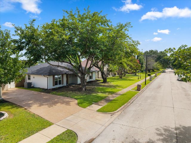 5208 Pensacola Drive, Garland, TX 75043