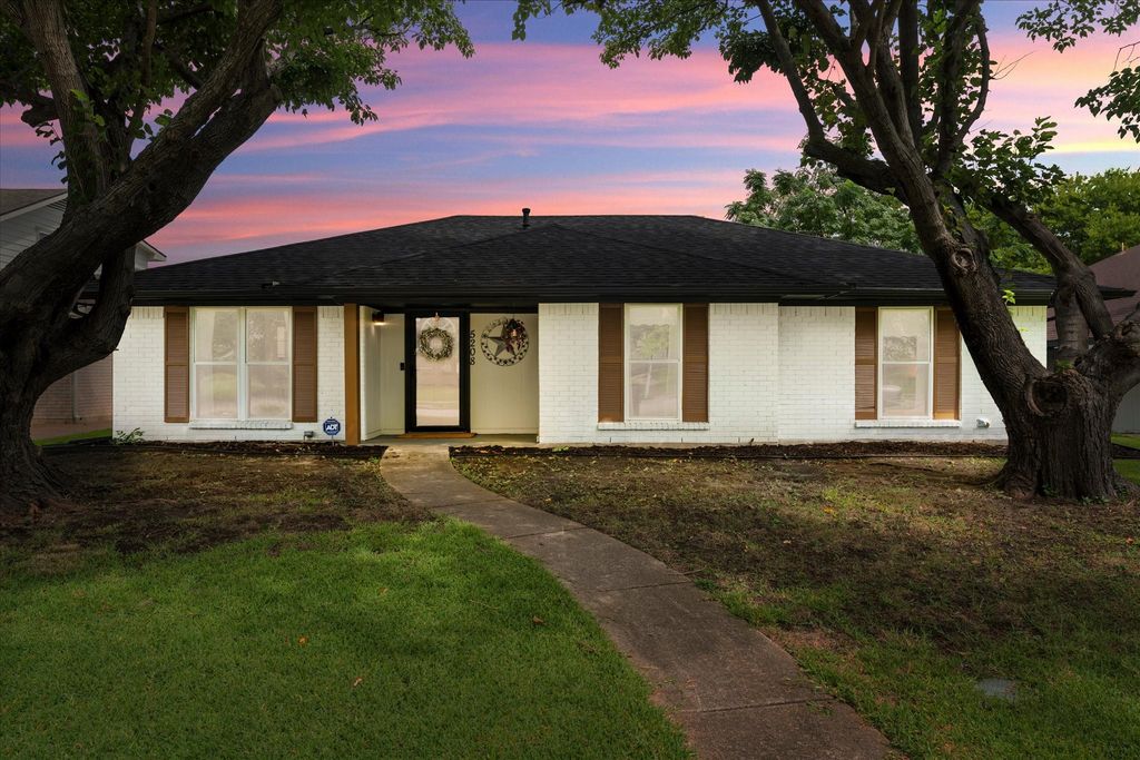 5208 Pensacola Drive, Garland, TX 75043