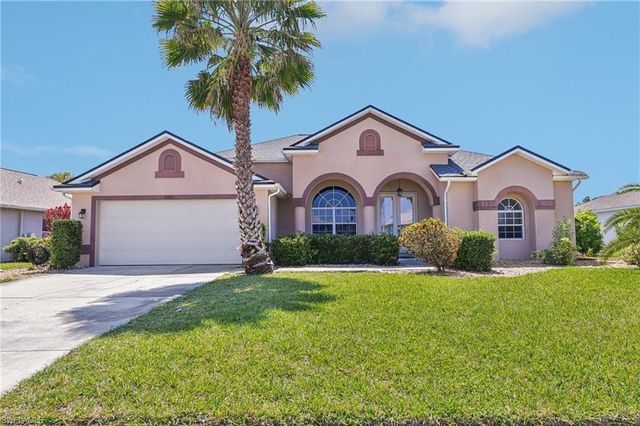 18310 Plumbago CT, Lehigh Acres, FL 33972
