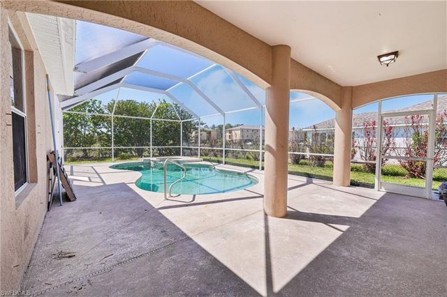 18310 Plumbago CT, Lehigh Acres, FL 33972