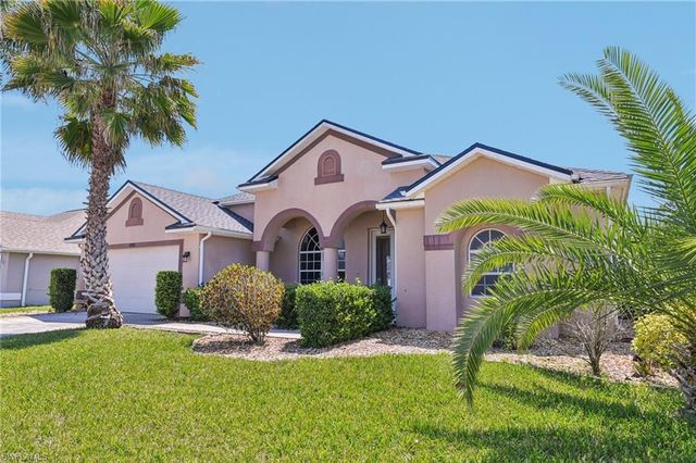 18310 Plumbago CT, Lehigh Acres, FL 33972