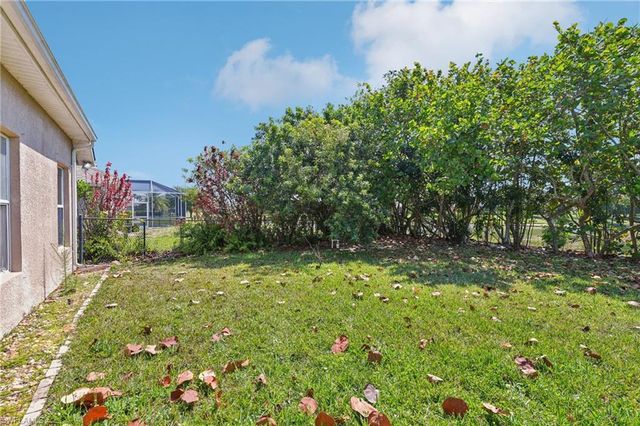 18310 Plumbago CT, Lehigh Acres, FL 33972