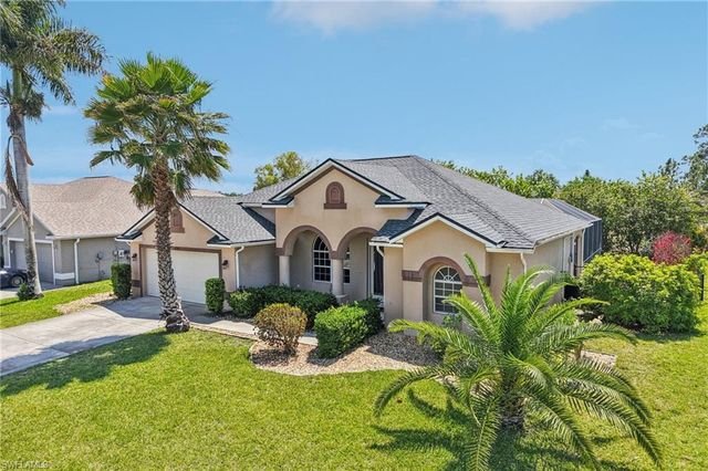 18310 Plumbago CT, Lehigh Acres, FL 33972