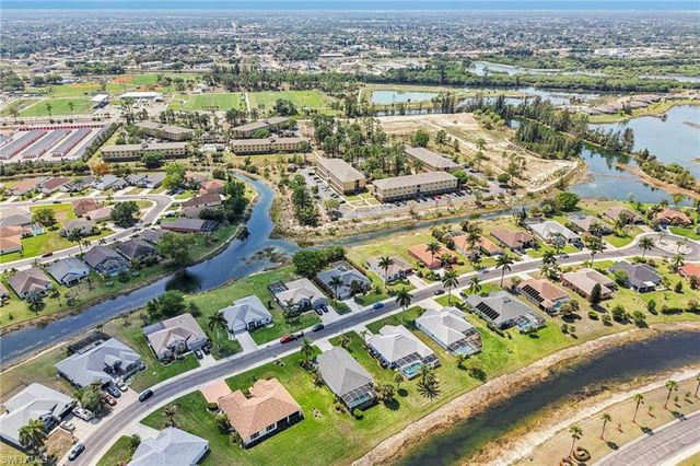 18310 Plumbago CT, Lehigh Acres, FL 33972