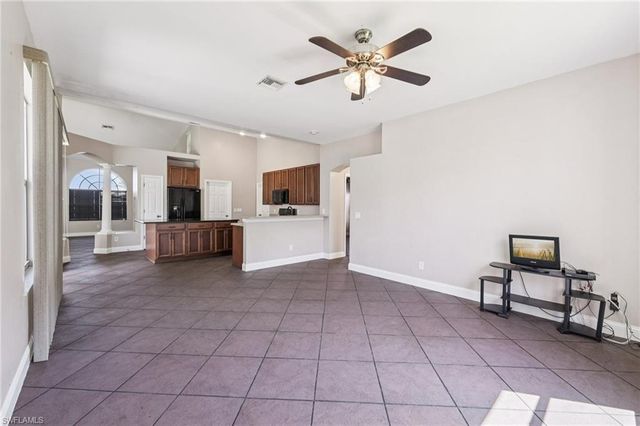 18310 Plumbago CT, Lehigh Acres, FL 33972