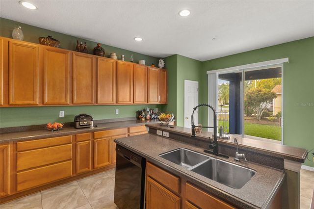 402 VINE CLIFF STREET, Ruskin, FL 33570